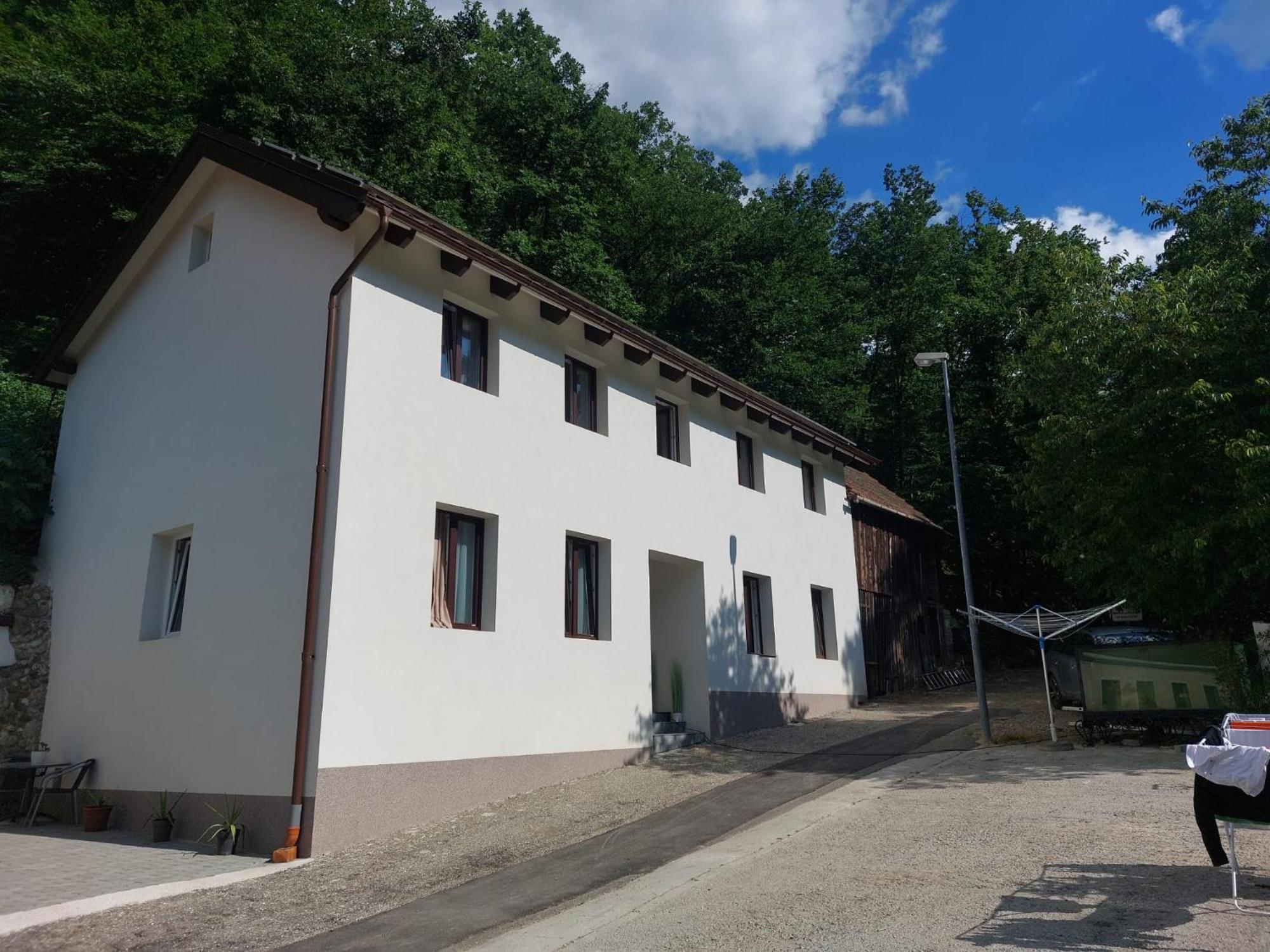 Gaestehaus Coco Krems an der Donau Exterior photo