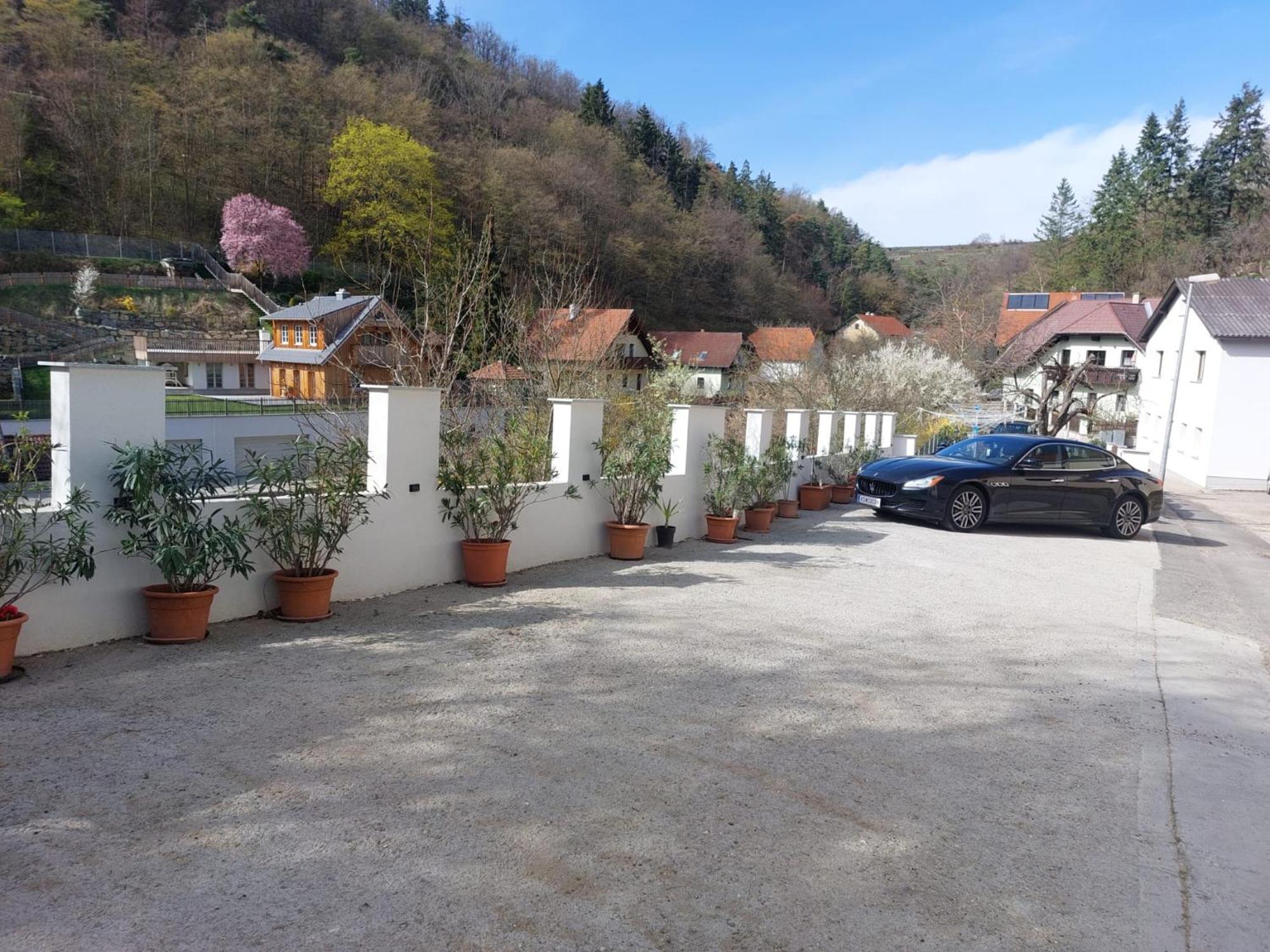 Gaestehaus Coco Krems an der Donau Exterior photo
